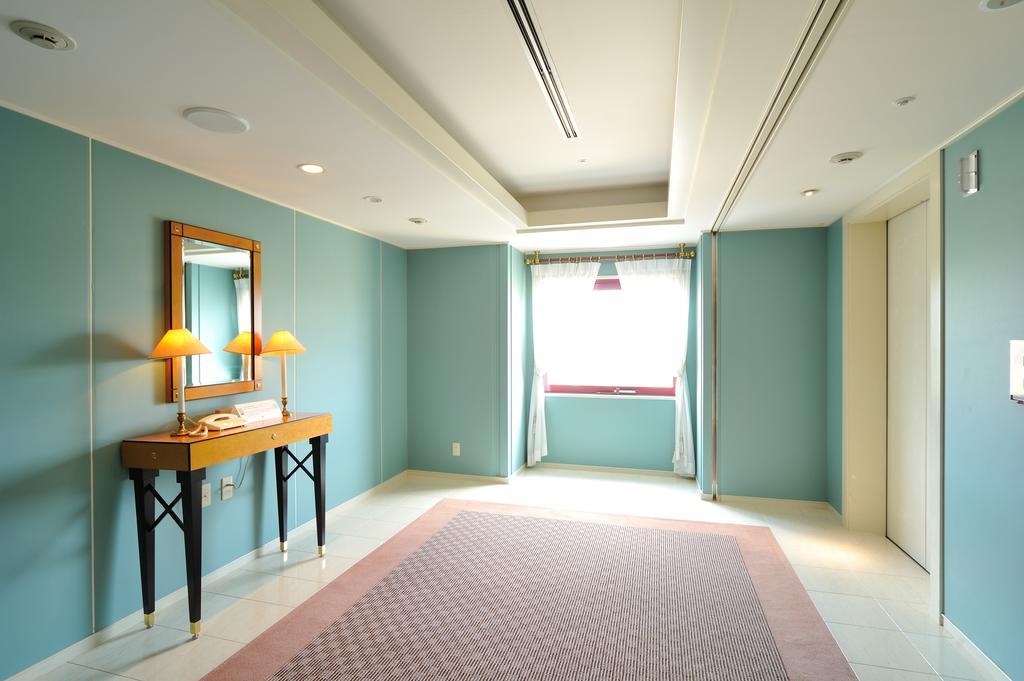Hiroshima Airport Hotel Міхара Екстер'єр фото