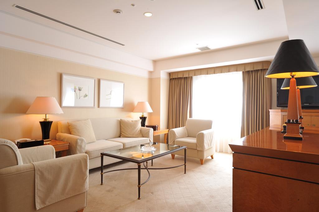 Hiroshima Airport Hotel Міхара Екстер'єр фото